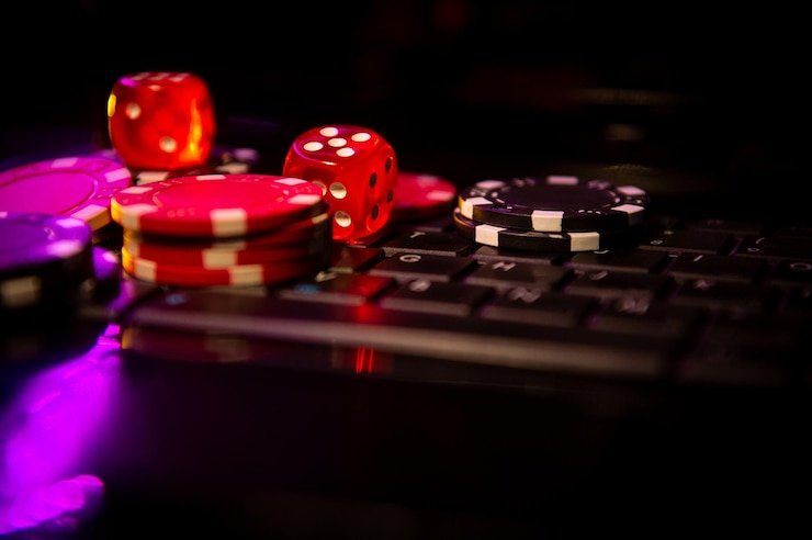 Live Andar Bahar table showing dealer with cards, left and right betting positions marked
